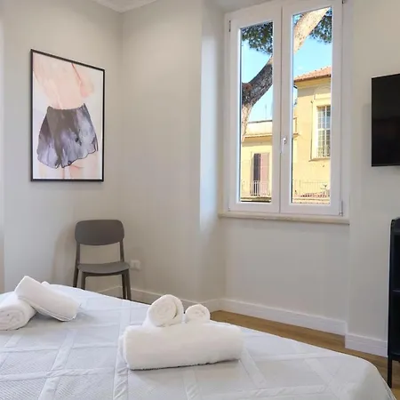 Casa E Per Vacanze Gallese アパート ローマ